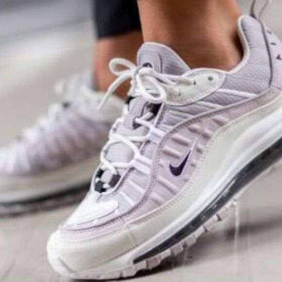 Nike Air Max 98 Running Sneaker White/Black/Silver AH6799-116 Women's Size‎ 7 - Picture 1 of 11